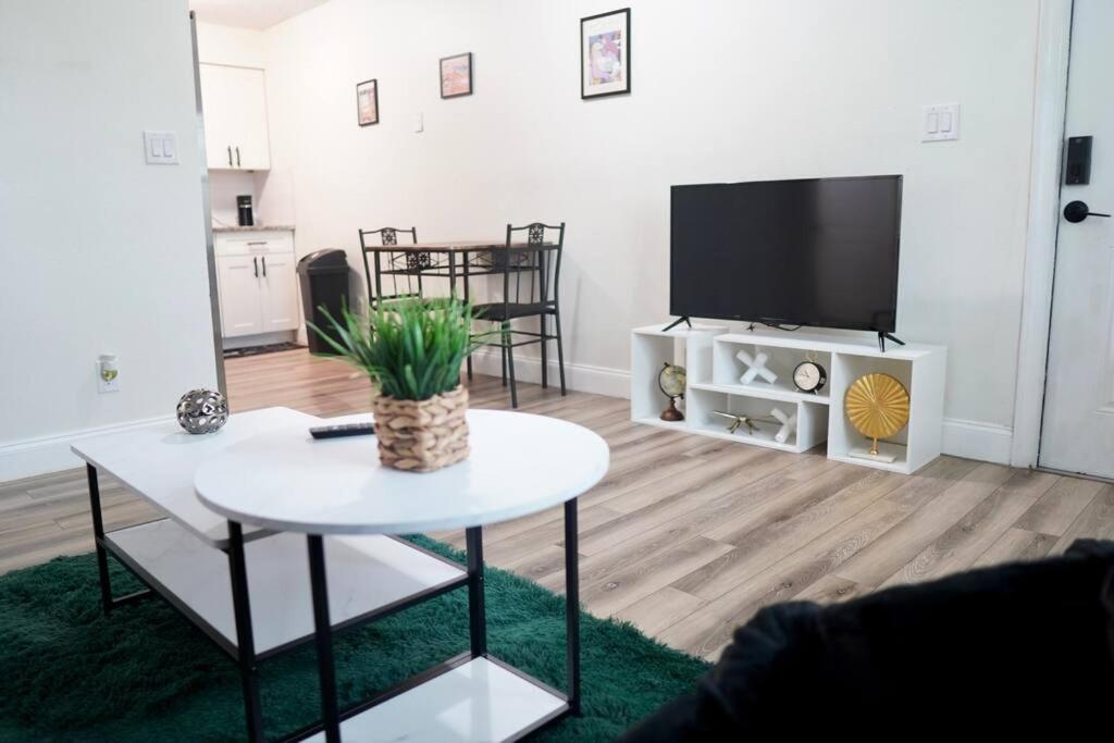 Apartament Jay'S Cozy Arts Tampa Zewnętrze zdjęcie